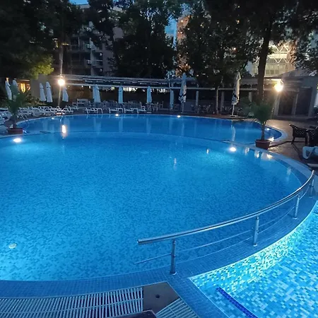 Excelsior 3* サニービーチ